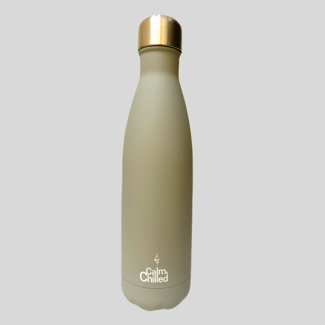 Calm & Chilled Vacuum Insulated 500ml Stainless Steel Water Bottle in Grey Rubber Finish 500ml. Free Personalisation